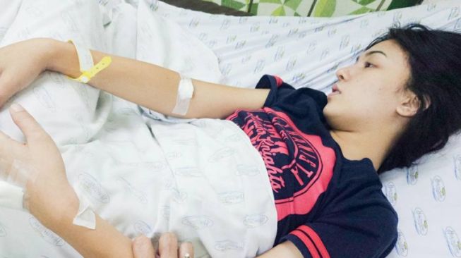 Tak Pernah Minum Air Putih, Perempuan Ini Lumpuh Nyaris Tewas Tak Pernah Minum Air Putih, Perempuan Ini Lumpuh Nyaris Tewas
