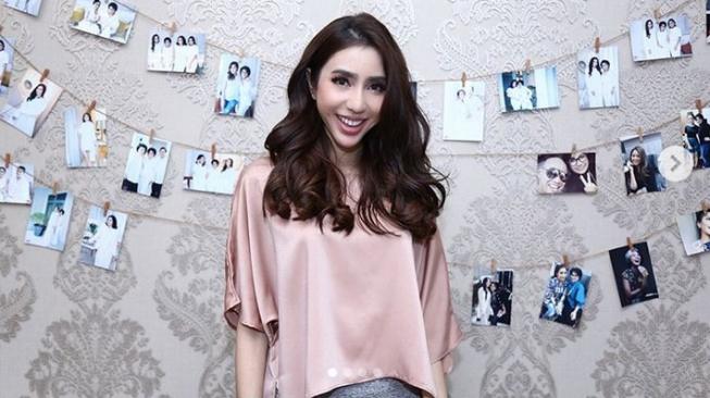 Ingin Lebih Seksi, Nadia Purwoko Pilih Sulam Bibir Ingin Lebih Seksi, Nadia Purwoko Pilih Sulam Bibir