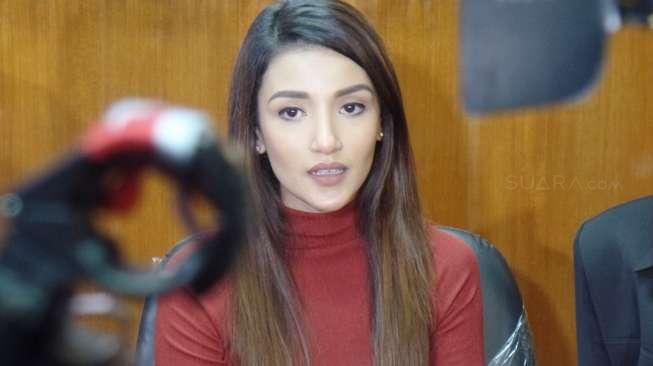 Tsania Marwa Bongkar Kedekatan Atalarik Syah-Vonny Cornelia Tsania Marwa Bongkar Kedekatan Atalarik Syah-Vonny Cornelia