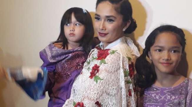 Duh, Anak-anak Ussy Sering Ngambek ke Andika, Kenapa? Duh, Anak-anak Ussy Sering Ngambek ke Andika, Kenapa?