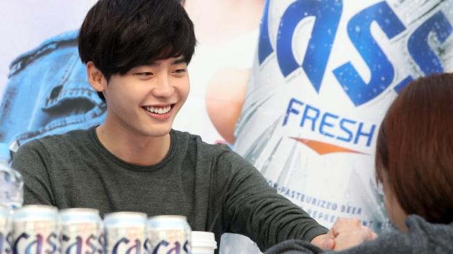 Lee Jong Suk Dideportasi, Ini Pelajaran untuk Para Traveler Lee Jong Suk Dideportasi, Ini Pelajaran untuk Para Traveler