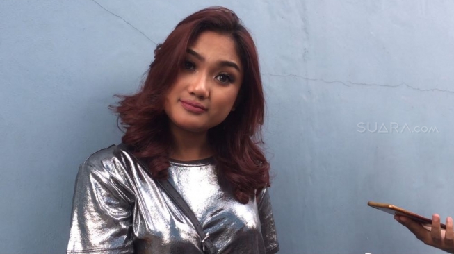 Pangling, Marion Jola Tampil Cantik dengan Kebaya Khas Bali Pangling, Marion Jola Tampil Cantik dengan Kebaya Khas Bali
