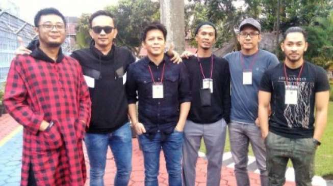 Ariel Kunjungi Andika 'The Titans' di Penjara Ariel Kunjungi Andika 'The Titans' di Penjara