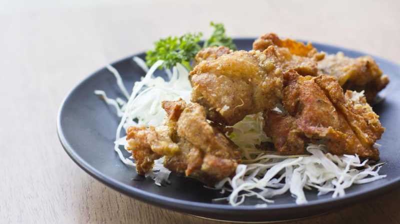 Ayam Goreng Saus Keringat Wanita, Makanan Aneh Pria Jepang Ayam Goreng Saus Keringat Wanita, Makanan Aneh Pria Jepang