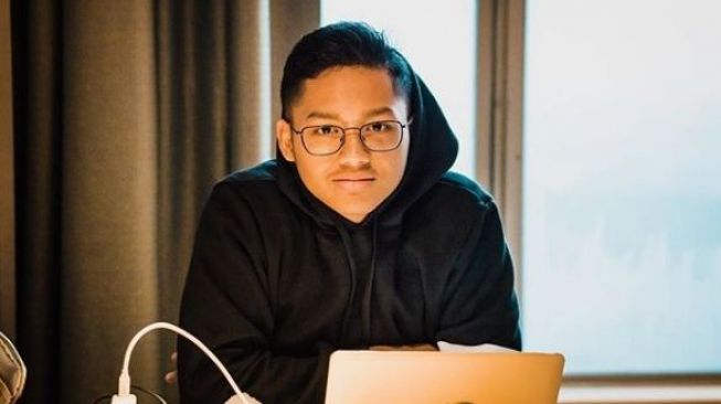 5 Potret Akrab Azriel Hermansyah dengan Kellen Lemos, Bro Abis! 5 Potret Akrab Azriel Hermansyah dengan Kellen Lemos, Bro Abis!