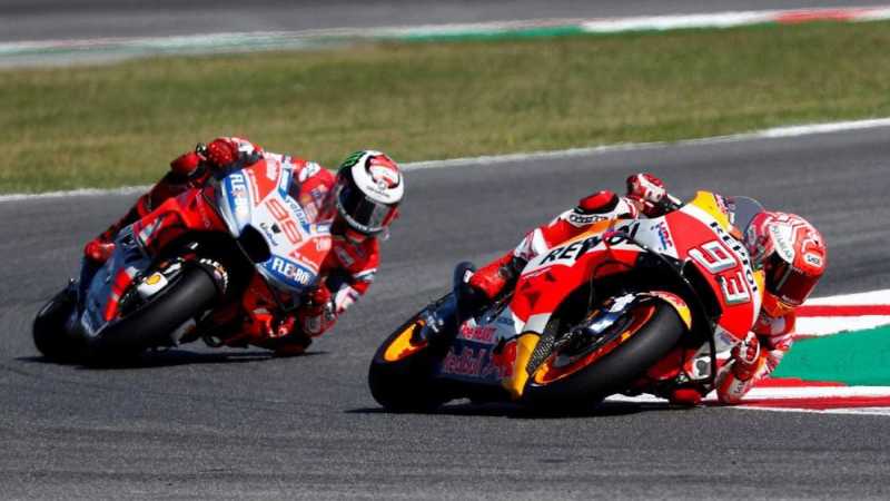 Lorenzo Tak Niat Balas Dendam ke Marquez di MotoGP Thailand Lorenzo Tak Niat Balas Dendam ke Marquez di MotoGP Thailand