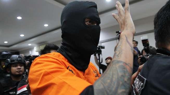 Jadi Tersangka Narkoba, Kontrak Film Tora Sudiro Dibatalkan Jadi Tersangka Narkoba, Kontrak Film Tora Sudiro Dibatalkan