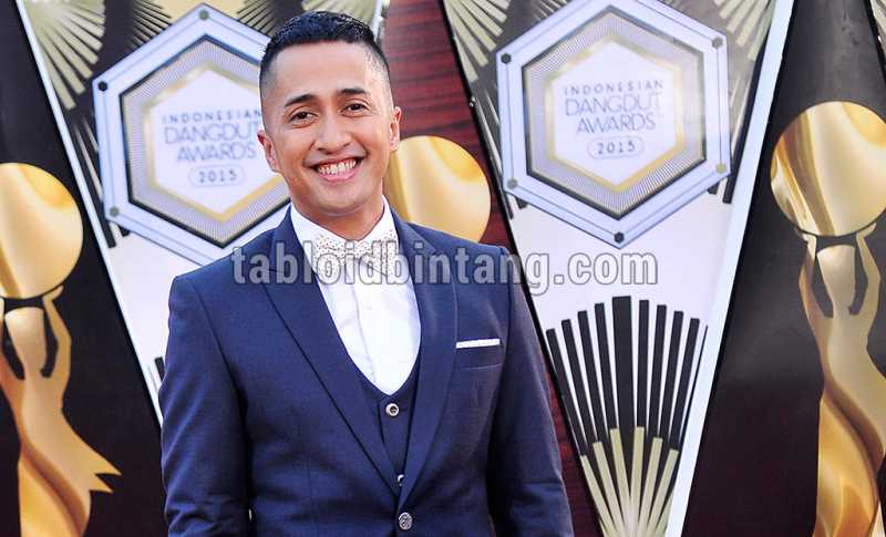 Posting Kondisi Ayah, Irfan Hakim Banjir Doa dari Netizen dan Teman Artis Posting Kondisi Ayah, Irfan Hakim Banjir Doa dari Netizen dan Teman Artis