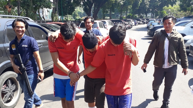 Miris, Istri Anggota Geng Tenda Oranye Bantu Suami Menjambret Miris, Istri Anggota Geng Tenda Oranye Bantu Suami Menjambret