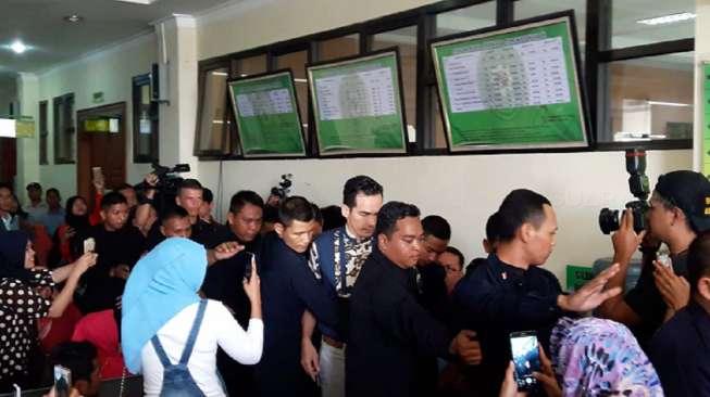 Atalarik Syah Izinkan Tsania Temui Anak, Asalkan... Atalarik Syah Izinkan Tsania Temui Anak, Asalkan...