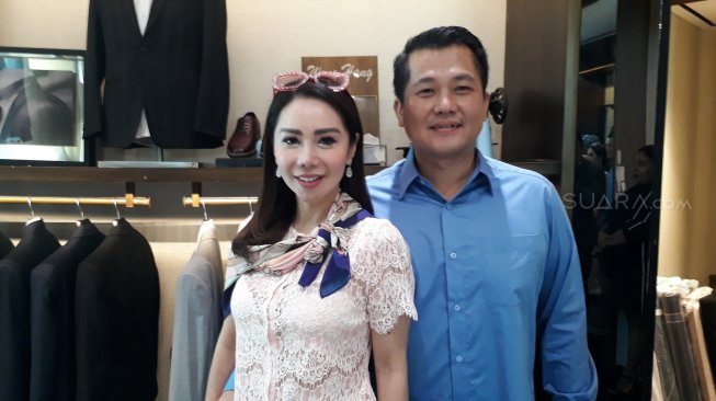 Calon Suami Femmy Permatasari Bahas Biaya Nikah, Sebut Rp 20 M Calon Suami Femmy Permatasari Bahas Biaya Nikah, Sebut Rp 20 M
