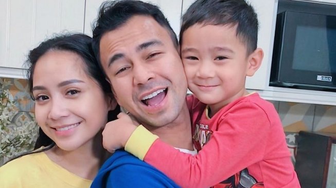 Wih! Nagita Slavina - Rafathar Terbang ke Singapura saat Jakarta Mati Lampu