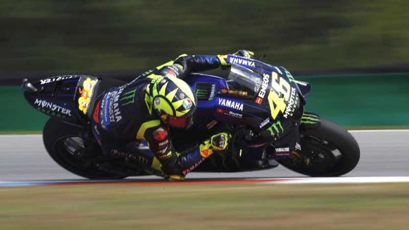 Sahabat Yakin Rossi Bisa Balapan Hingga MotoGP 2022 Sahabat Yakin Rossi Bisa Balapan Hingga MotoGP 2022
