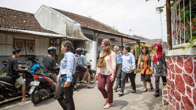Istri Orang Terkaya Sedunia Ini ke Indonesia Mencari Nyamuk Istri Orang Terkaya Sedunia Ini ke Indonesia Mencari Nyamuk