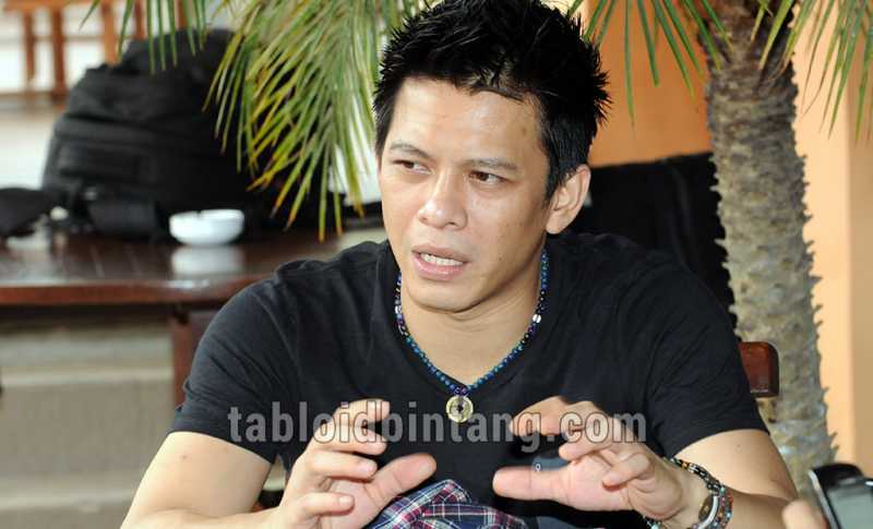 Benarkan Uki Hengkang dari NOAH? Ini Kata Ariel Benarkan Uki Hengkang dari NOAH? Ini Kata Ariel