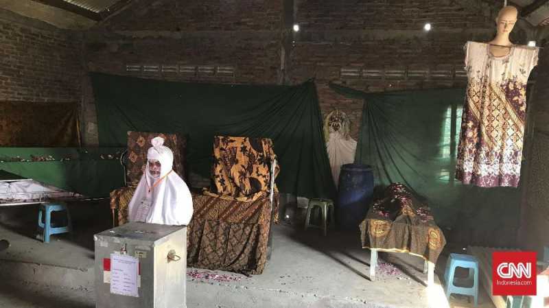 TPS di Semarang Dijaga Genderuwo dan Pocong TPS di Semarang Dijaga Genderuwo dan Pocong