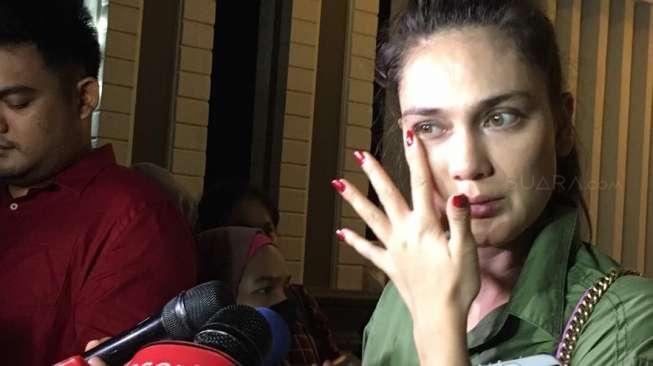 Jupe Ledek Luna Maya Salah Pilih Lelaki Jupe Ledek Luna Maya Salah Pilih Lelaki