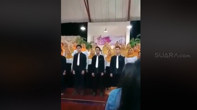Kala Paduan Suara IAIN Salatiga Lantunkan Kidung Paskah di Gereja Kala Paduan Suara IAIN Salatiga Lantunkan Kidung Paskah di Gereja
