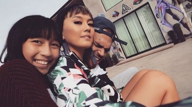 Agnez Mo-Chris Brown Makin Mesra, Resmi Jadian? Agnez Mo-Chris Brown Makin Mesra, Resmi Jadian?