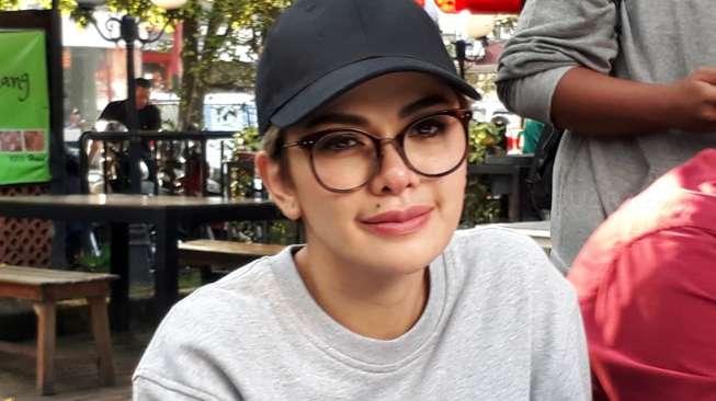 Dituduh Hina Panglima TNI, Nikita Mirzani: Ganggu Kerjaan Dituduh Hina Panglima TNI, Nikita Mirzani: Ganggu Kerjaan