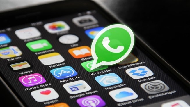 Hindari Berita Hoax, WhatsApp Akan Beri Label Pesan Terusan Hindari Berita Hoax, WhatsApp Akan Beri Label Pesan Terusan