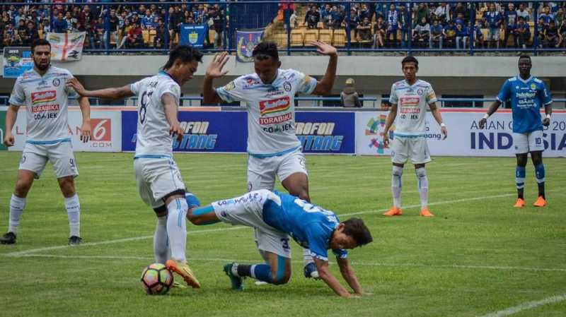 5 Fakta Menarik Jelang Persib vs Arema di Liga 1 2018 5 Fakta Menarik Jelang Persib vs Arema di Liga 1 2018