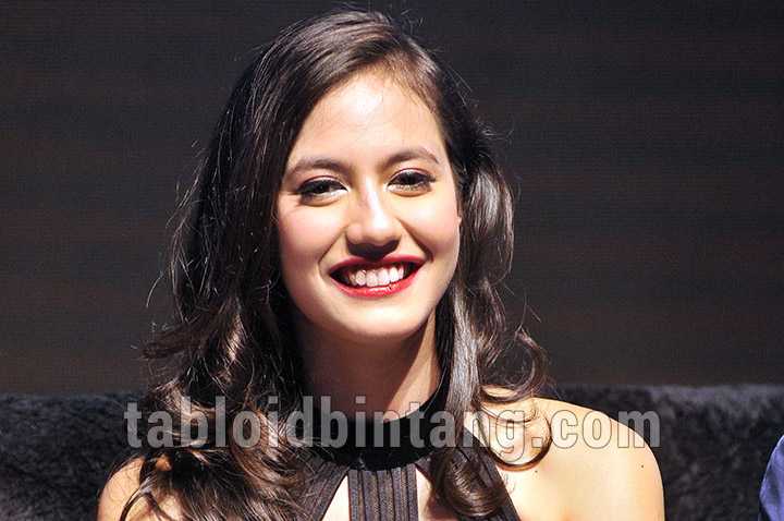 Syuting Film Buffalo Boys, Pevita Pearce seperti Kembali ke Masa Lalu Syuting Film Buffalo Boys, Pevita Pearce seperti Kembali ke Masa Lalu