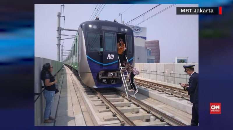 Pasokan Listrik Pulih, MRT dan KRL Kembali Beroperasi Pasokan Listrik Pulih, MRT dan KRL Kembali Beroperasi