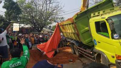 Kecelakaan Tol Cipularang KM 91 Diduga Karena Truk Terguling