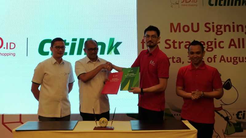 Wow, Kini Anda Bisa Belanja Online di Dalam Pesawat Wow, Kini Anda Bisa Belanja Online di Dalam Pesawat