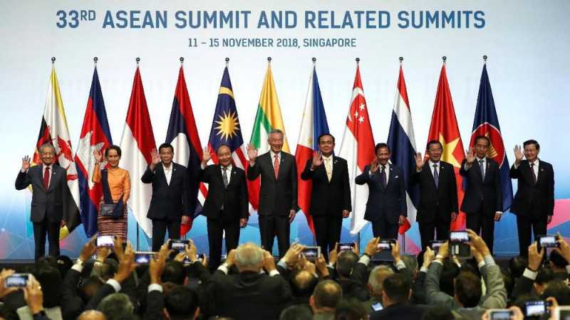 Singapura Kerahkan Robot Bantu Polisi Amankan KTT ASEAN Singapura Kerahkan Robot Bantu Polisi Amankan KTT ASEAN