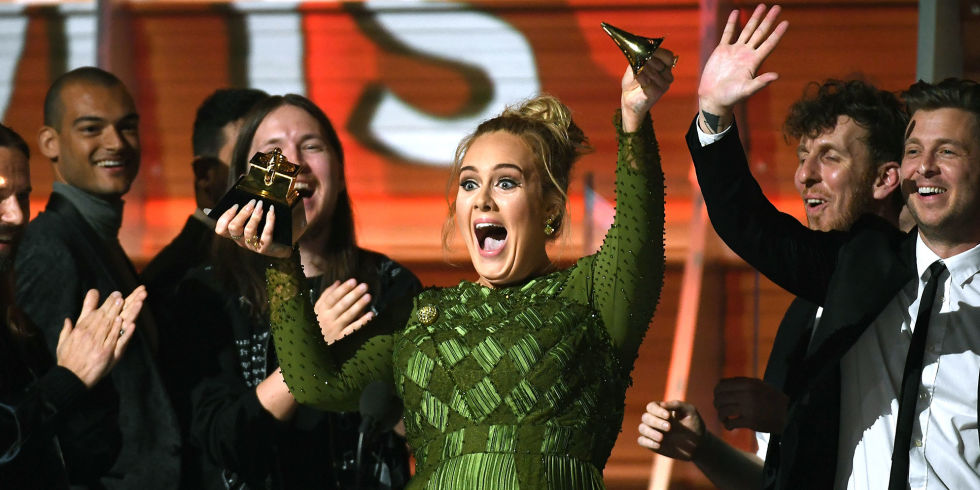 Adele Berbagi Trofi Grammy dengan Beyonce