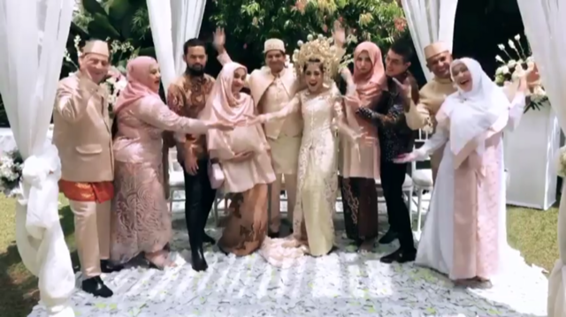 4 Bulan Menikah, Adik Shireen Sungkar dan Istrinya Kompak Hapus Foto Pernikahan 4 Bulan Menikah, Adik Shireen Sungkar dan Istrinya Kompak Hapus Foto Pernikahan