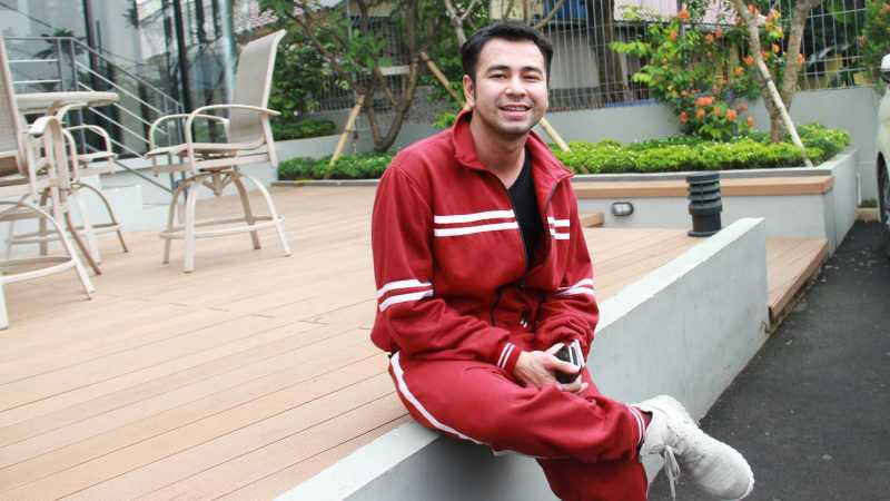 Kesibukan Raffi Ahmad di Hari Lebaran Kesibukan Raffi Ahmad di Hari Lebaran