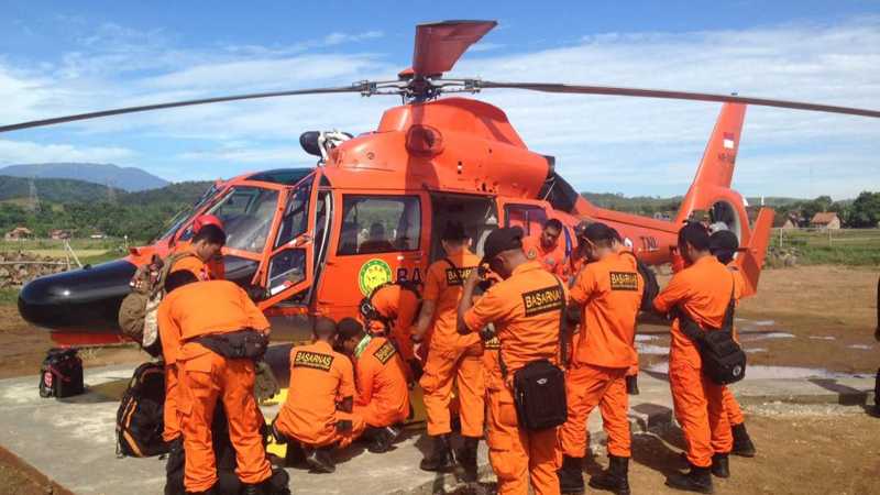 Foto: Kondisi Heli Basarnas yang Jatuh di Temanggung Foto: Kondisi Heli Basarnas yang Jatuh di Temanggung