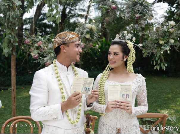 Sah, Hamish Daud dan Raisa Resmi Jadi Suami - Istri