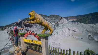 Letusan Tangkuban Parahu dan Mitos Gunung dalam Kosmologi Sunda