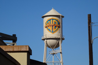 CEO Warner Bros diselidiki atas dugaan membantu orbitkan aktris