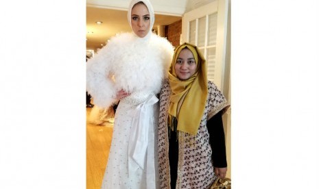 Anniesa Hasibuan Bicara Busana Muslim di New York Anniesa Hasibuan Bicara Busana Muslim di New York