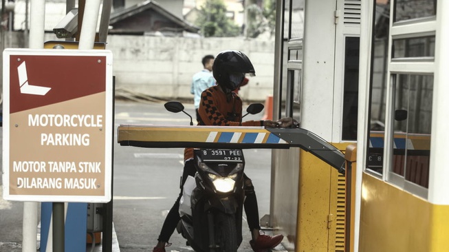 Bayar Parkir Hanya Bisa Pakai OVO, Masuk Persaingan Tidak Sehat?