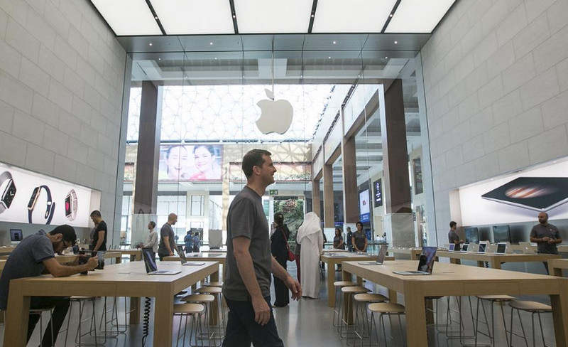 Apple Wajibkan Karyawan Banyak Berdiri, Kenapa?