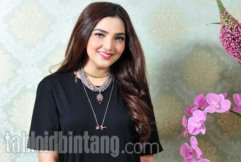Tak Banyak Yang Tahu, Ashanty Ternyata Punya Ayah Sambung Tak Banyak Yang Tahu, Ashanty Ternyata Punya Ayah Sambung