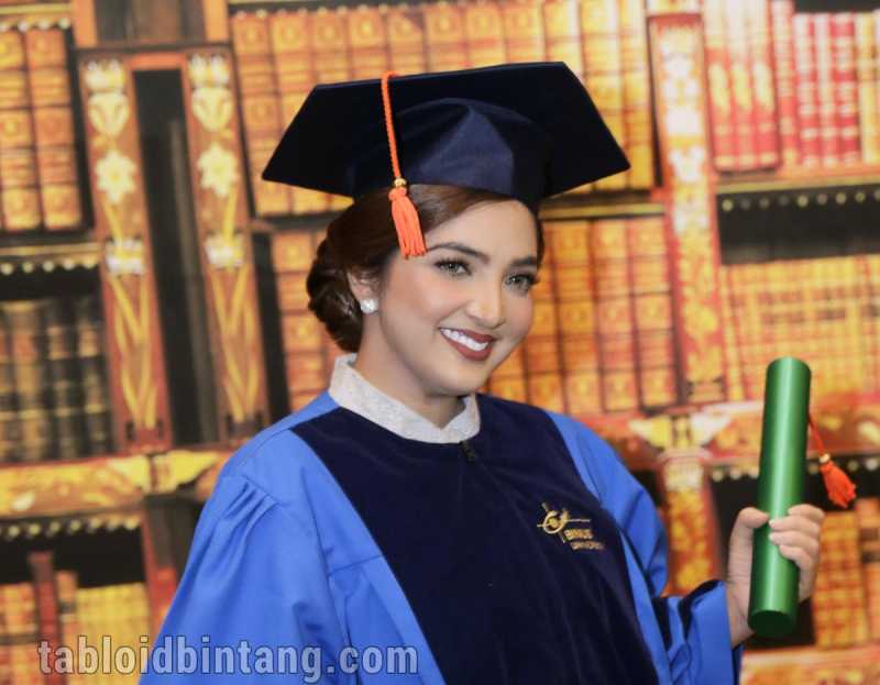 Ashanty Disebut Mirip Millendaru, Begini Reaksi Anang Hermansyah Ashanty Disebut Mirip Millendaru, Begini Reaksi Anang Hermansyah