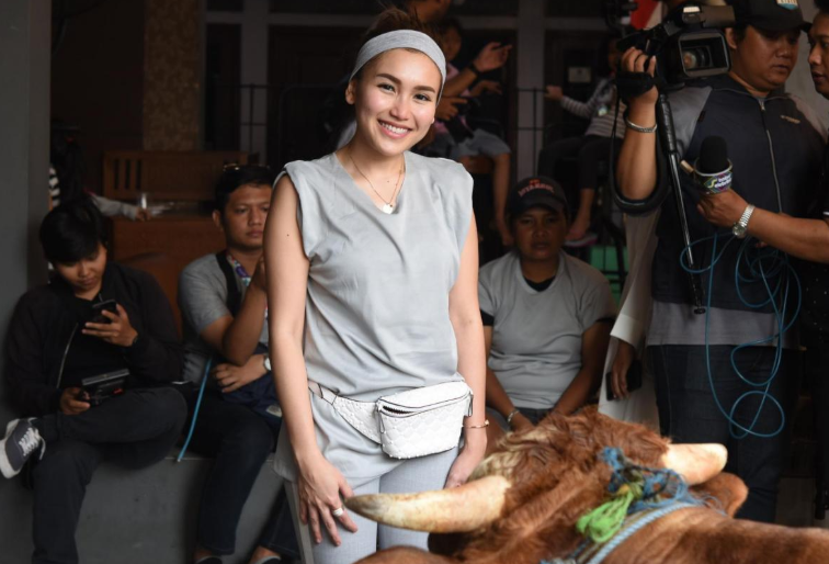 Ayah Rojak Sebut Bilqis Binti Henry Baskoro, Ayu Ting Ting Protes Ayah Rojak Sebut Bilqis Binti Henry Baskoro, Ayu Ting Ting Protes
