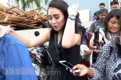 Paranormal Mbah Mijan Sebut Ayu Ting Ting Diserang Santet