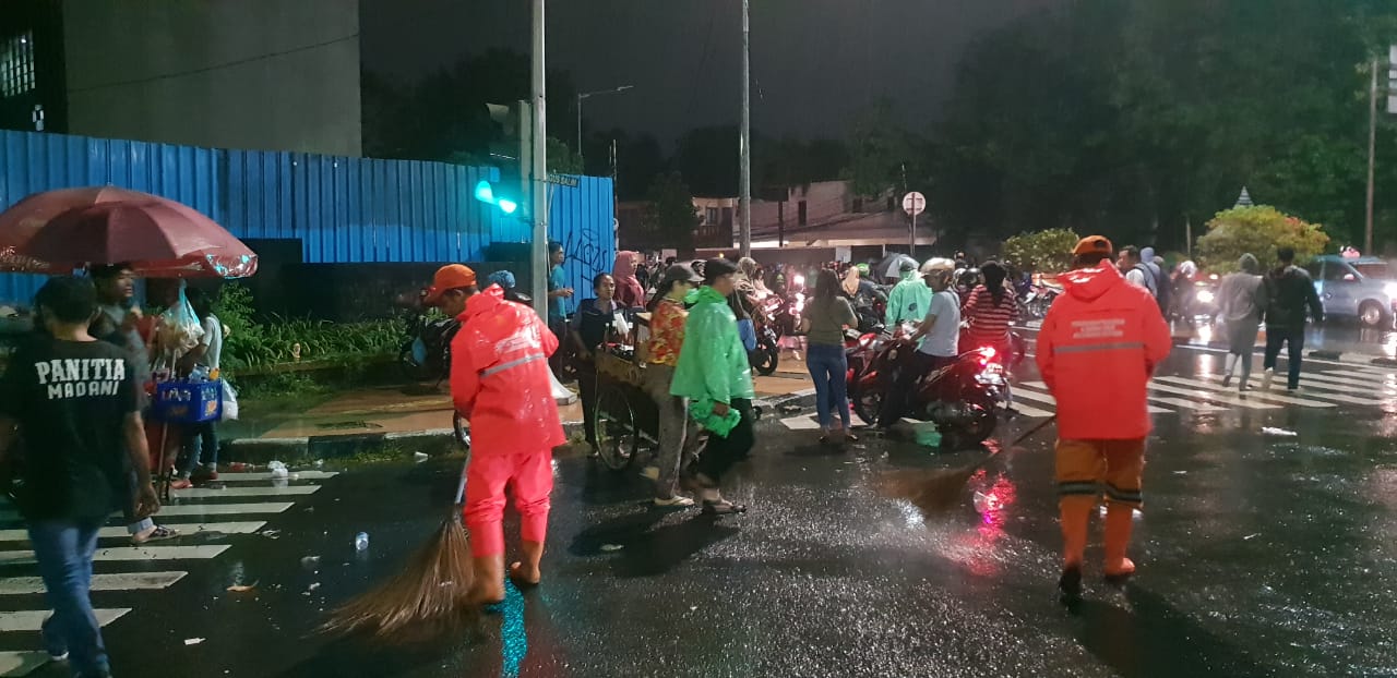 Sampah saat Malam Tahun Baru 2019 di Jakarta Capai 327 Ton