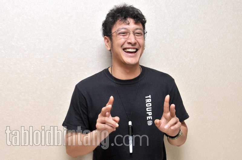 Disinggung Soal Nadine Chandrawinata, Begini Reaksi Dimas Anggara Disinggung Soal Nadine Chandrawinata, Begini Reaksi Dimas Anggara