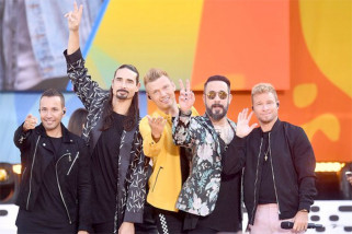 Backstreet Boys batalkan konser setelah 14 penggemar terluka Backstreet Boys batalkan konser setelah 14 penggemar terluka