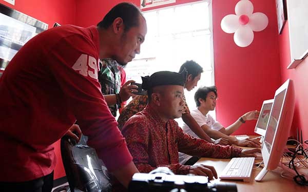 Telkomsel Gencar Digitalkan Desa Telkomsel Gencar Digitalkan Desa