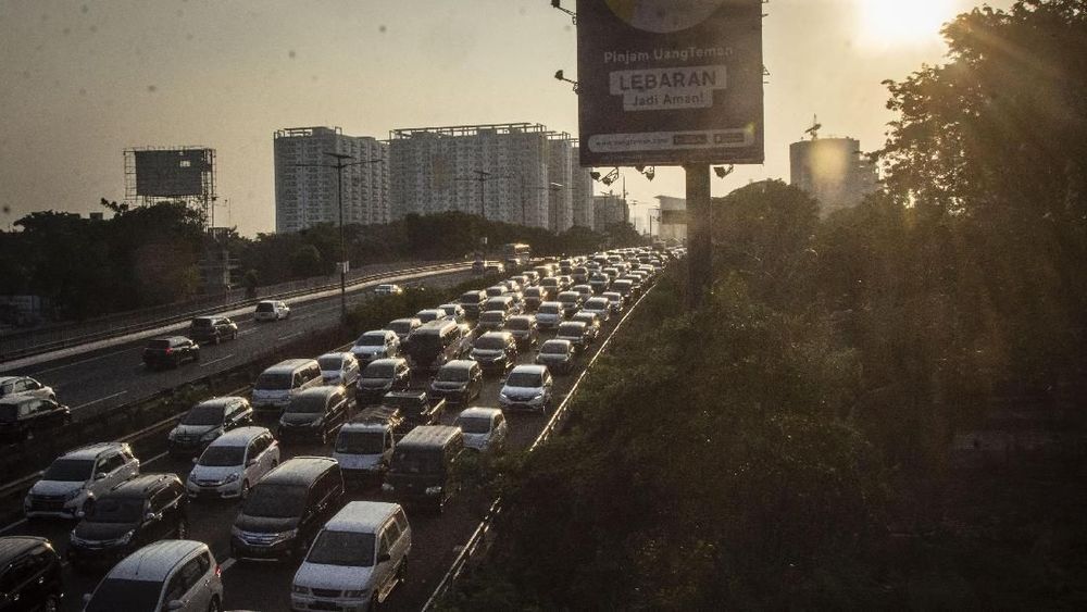 Tol Jakarta-Cikampek Kembali Padat usai Penutupan One Way